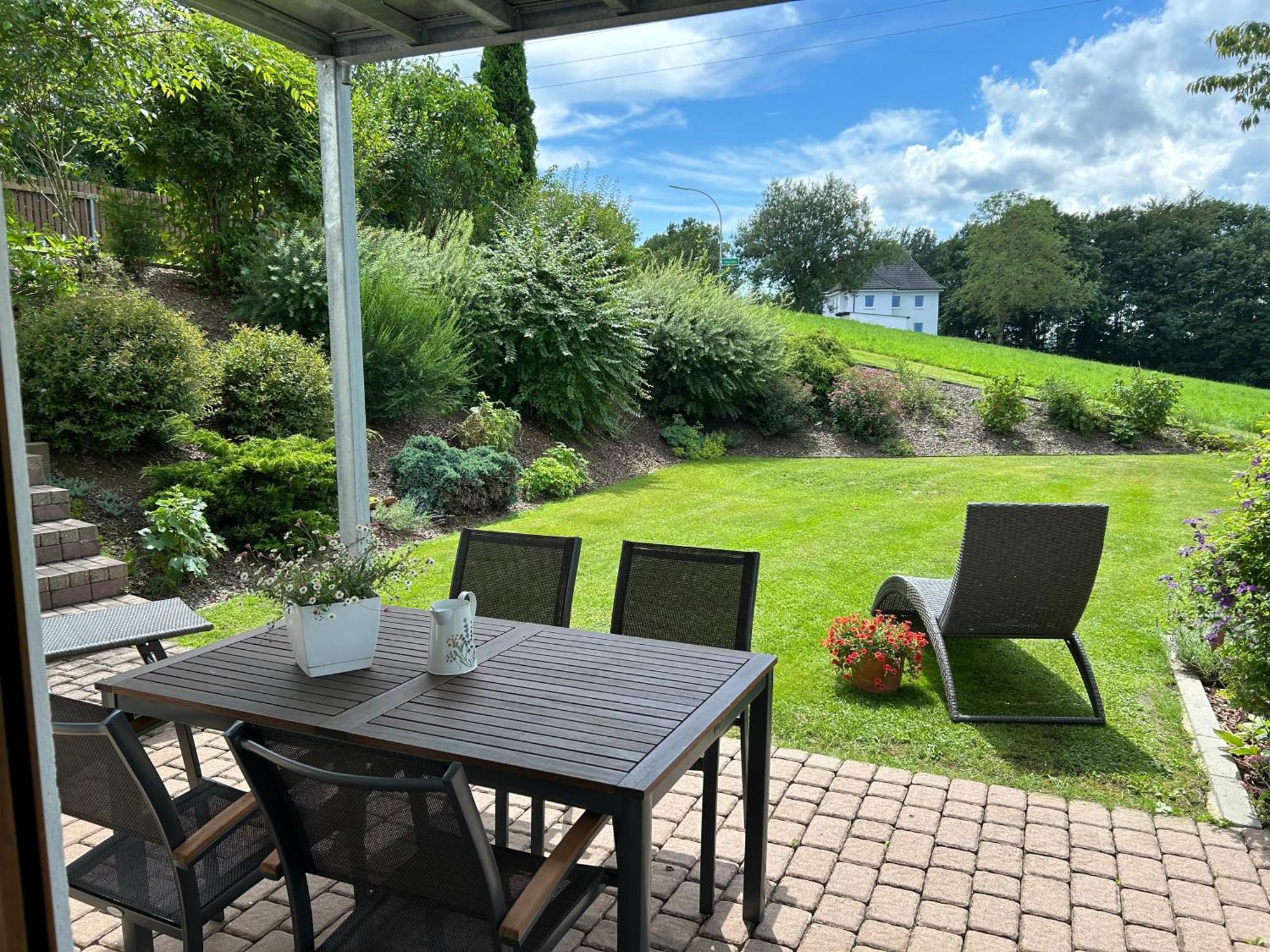 Ruhige Ferienwohnung Mit Terrasse Fuer 2 Personen Vohenstrauss Exteriér fotografie