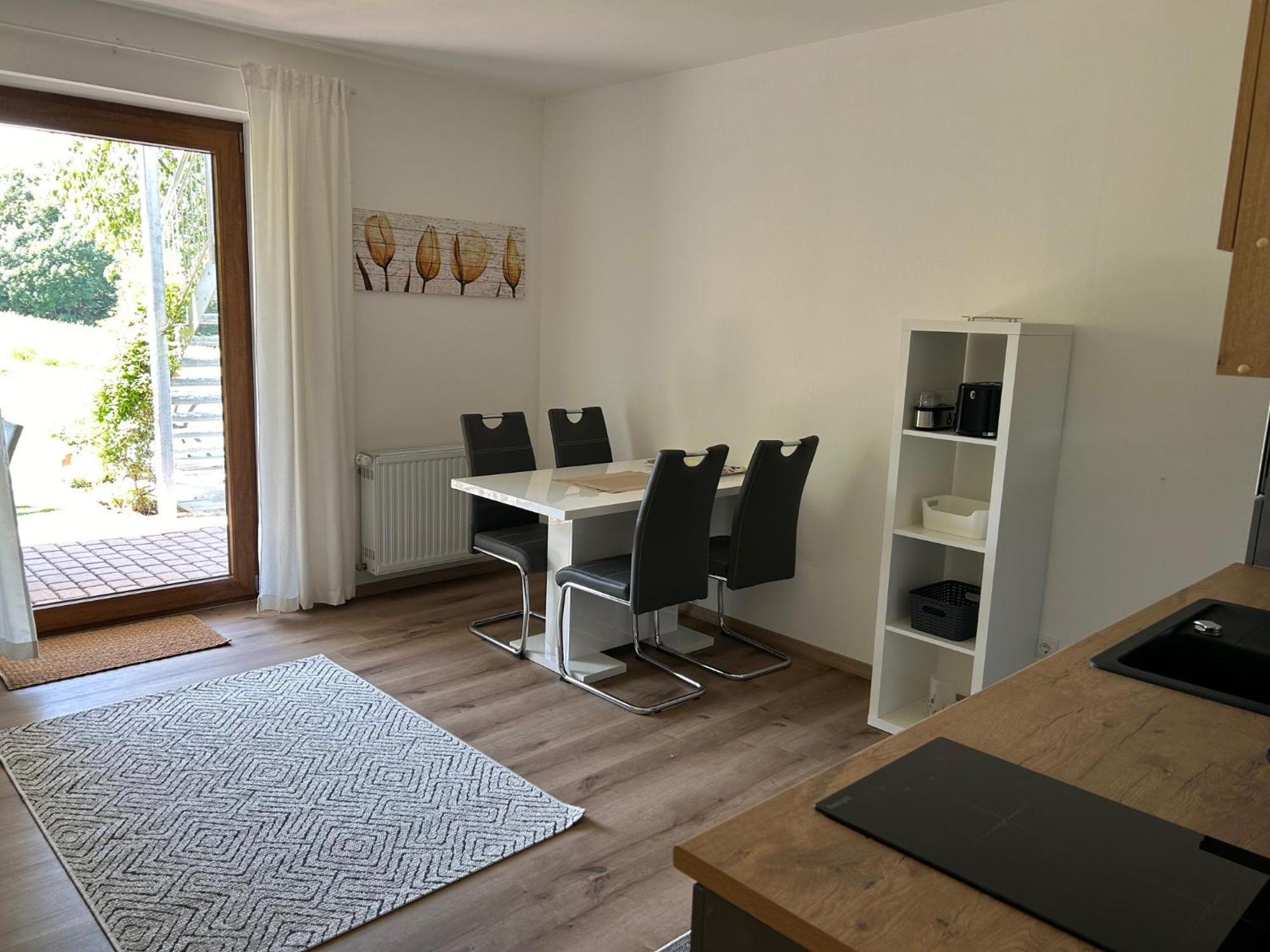 Ruhige Ferienwohnung Mit Terrasse Fuer 2 Personen Vohenstrauss Exteriér fotografie